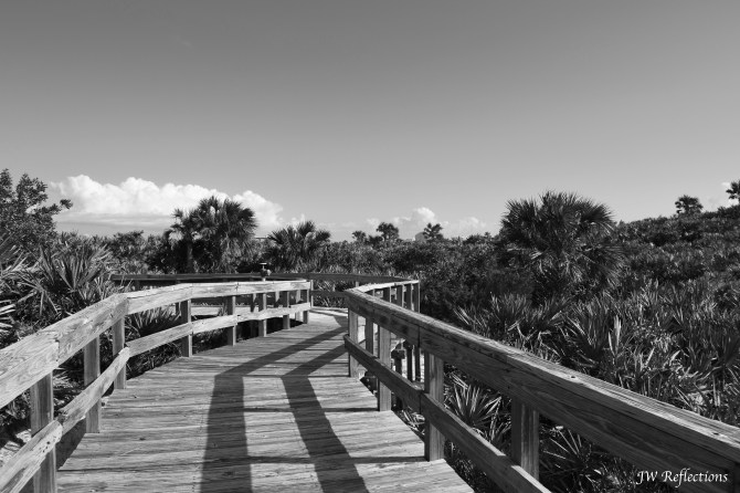 boardwalk-bw